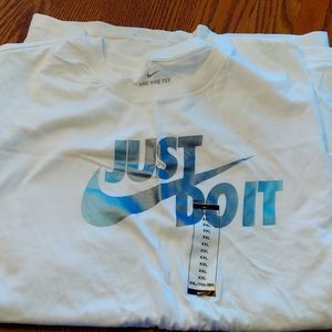 Nike T-shirt Men's XXL NWT